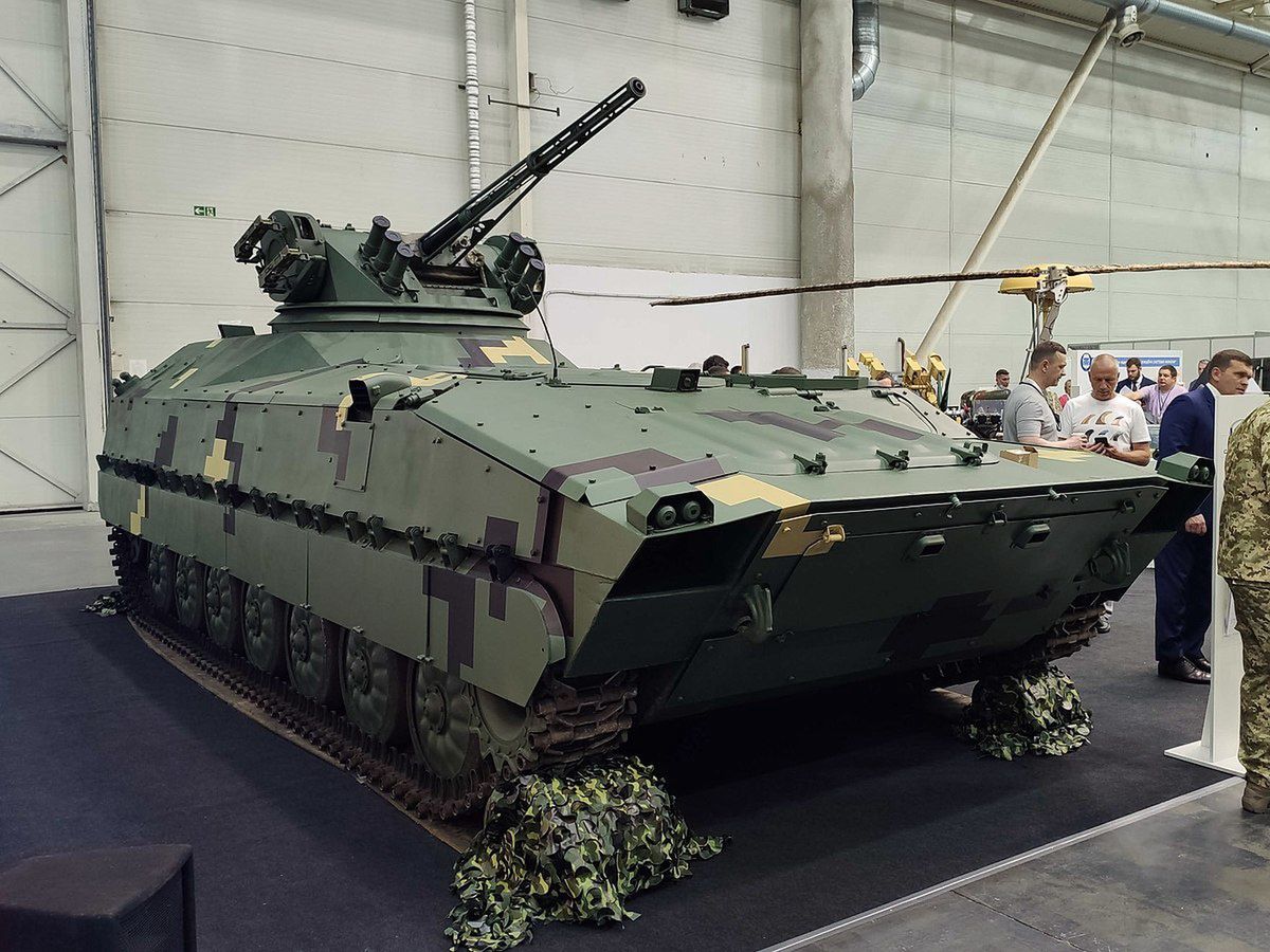 Wóz bojowy Kewlar-E. Ukraina wysłała na front prototypowy pojazd