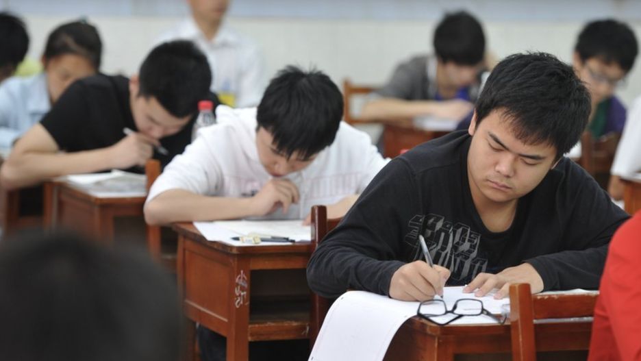 Przez gaokao, jeden z ważniejszych momentów w życiu chińskiego nastolatka, 55-latek będzie przechodził już 26. raz. Nie rezygnuje x planów dostania się na renomowana uczelnię   