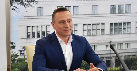 Nagła decyzja senatora. Rezygnuje z przywileju