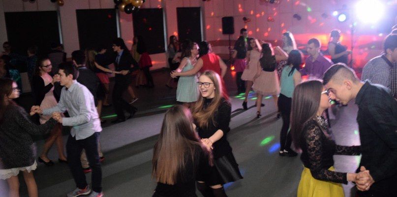 Gimnazjaliści bawili się na Balu Karnawałowym