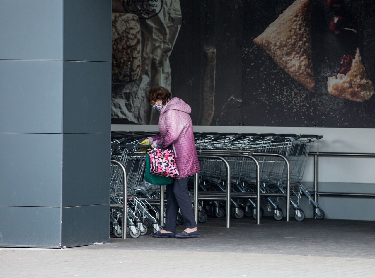 Koniec godzin dla seniorów. Na razie tylko w jeden dzień