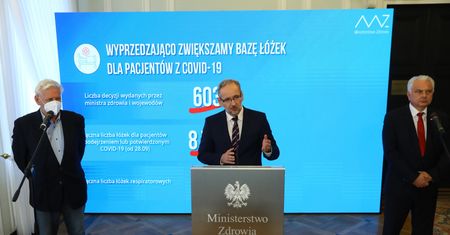 MZ: Przybyło 1,2 tys. łóżek dla chorych na COVID-19, nowy schemat dla zakażonych