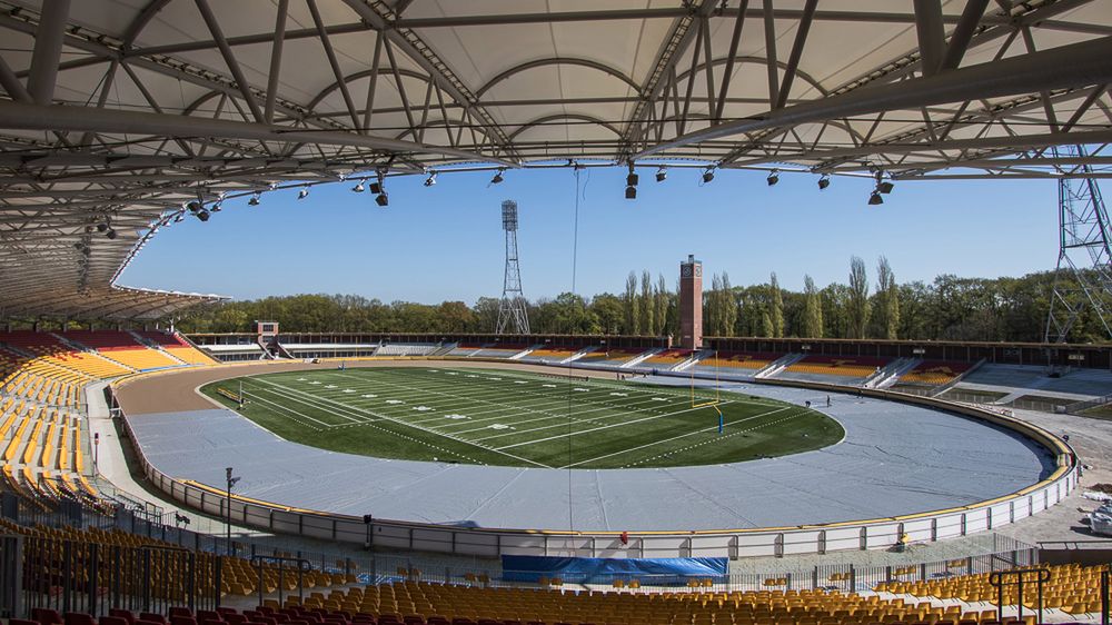 plandeka na Stadionie Olimpijskim