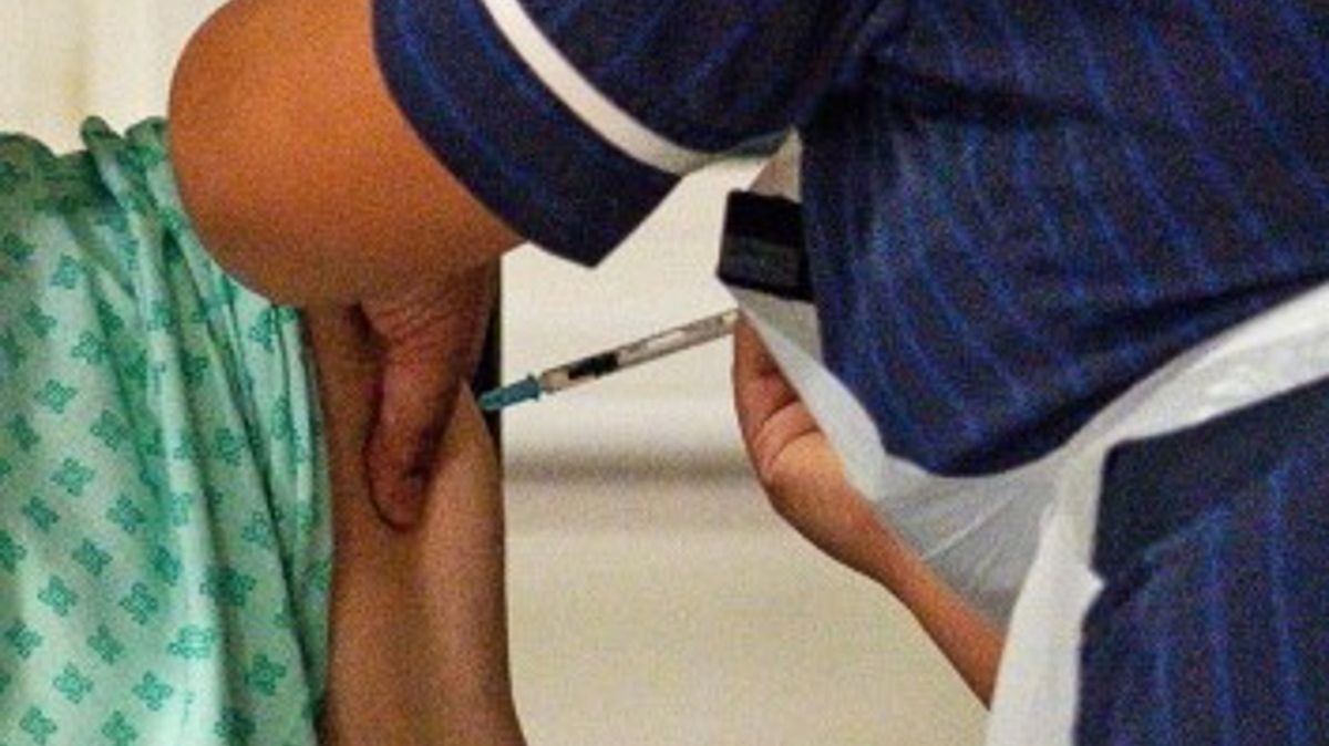 William Shakespeare otrzymał szczepionkę