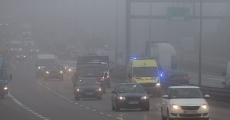 Wjechali prosto pod ciężarówkę. Nie żyje 19-latka