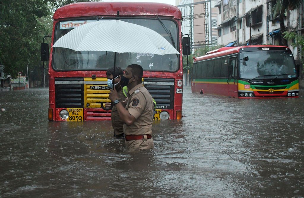 Śmiercionośny cyklon w Indiach. Setki tysięcy osób ewakuowanych