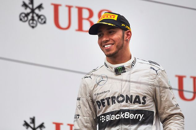 Lewis Hamilton w pierwszym sezonie w barwach Mercedesa wygrał jeden wyścig