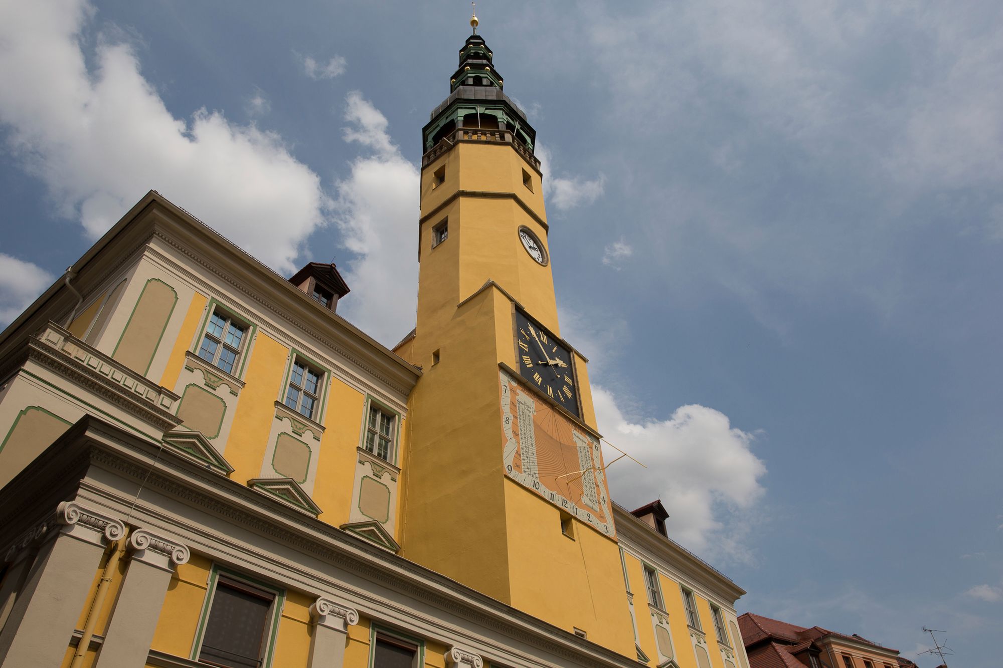 Sigma 24-35 mm f/2 Art - czy jest w stanie zastąpić trzy stałki? [recenzja] 83