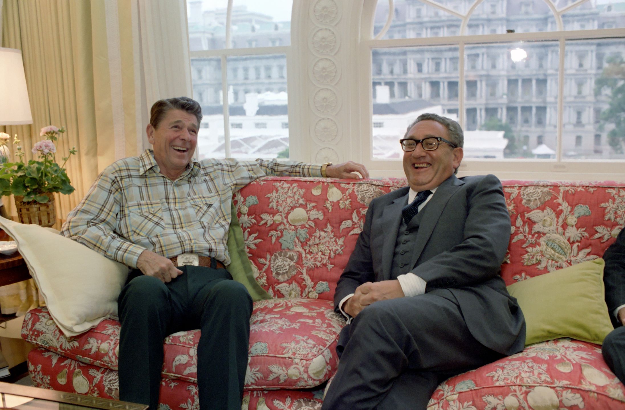 Henry Kissinger i Ronald Reagan w 1981 r.