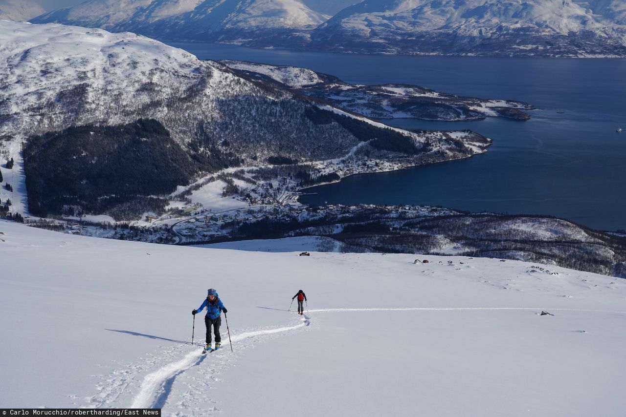 Touristen, die zum Skifahren gegangen waren, wurden von einer Lawine erfasst/ symbolisches Foto.