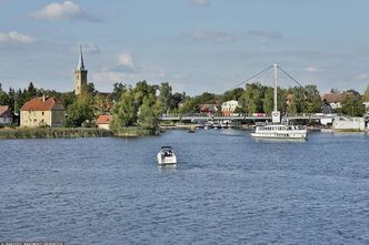 Helikopter runął do jeziora pod Mikołajkami. Maszyna zatonęła