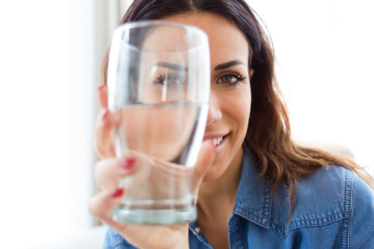 The amazing benefits of drinking water first thing in the morning