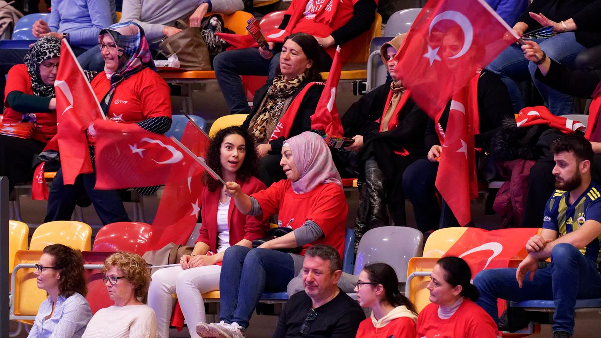 Zdjęcie okładkowe artykułu: Materiały prasowe / CEV / Na zdjęciu: kibice reprezentacji Turcji