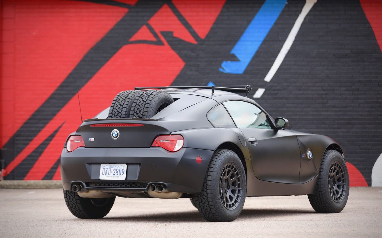 BMW Z4 M w wydaniu offroad. Jest gotowe na safari i trafiło na sprzedaż