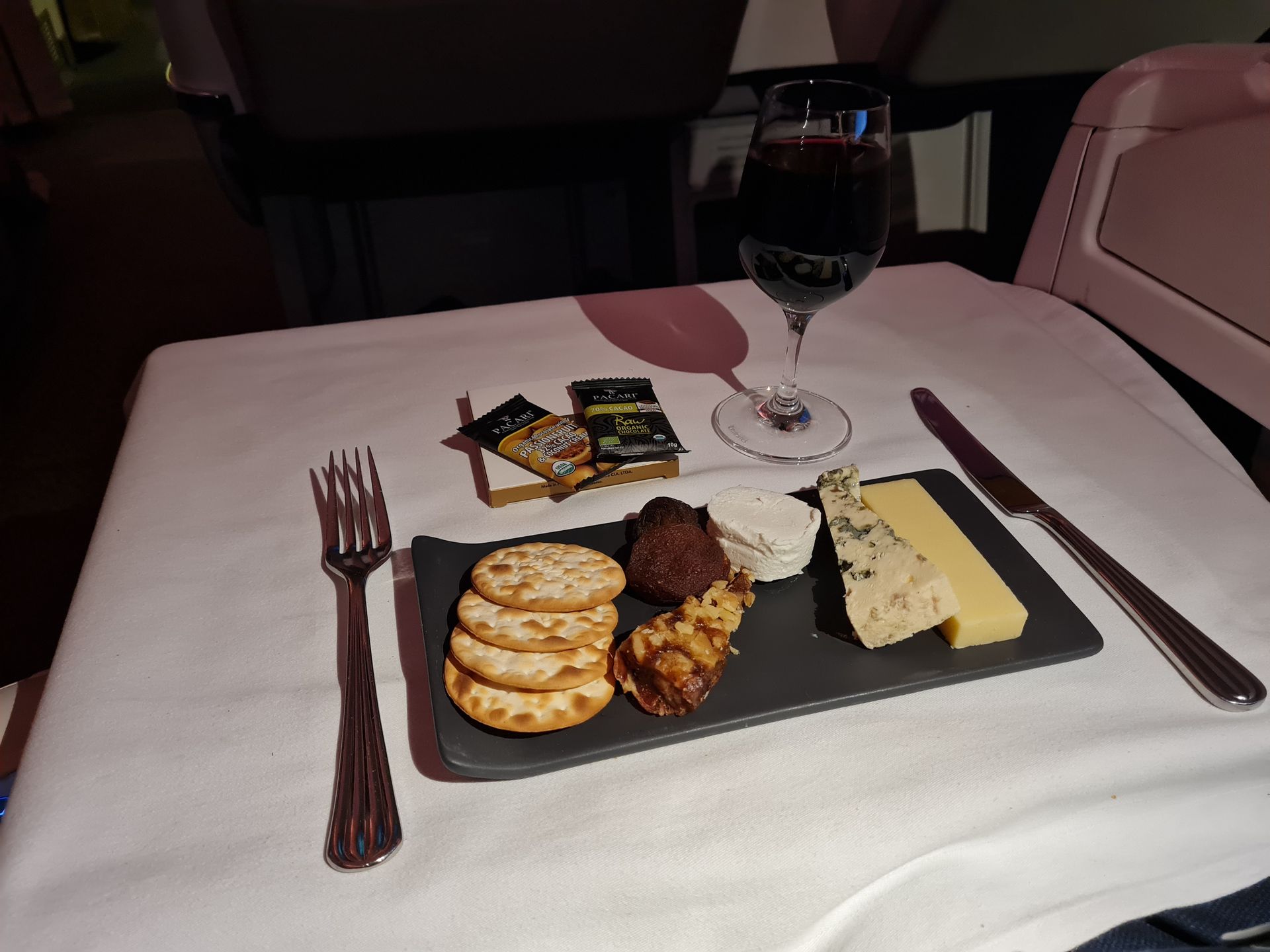 Klasa biznes w Emirates to niezła podniebna restauracja