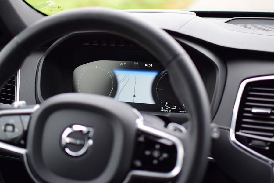 Subaru miało wypadek, a polska policja pyta Muska o jakość autopilota