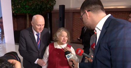"Odejdź, młodzieńcze". Przyjaciółka prezes PiS ruga dziennikarza