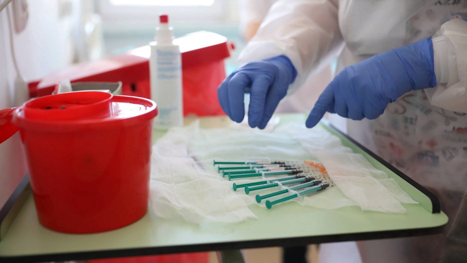 Szczepionka na COVID. Osoby po zakażeniu mogą zostać zaszczepione później