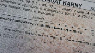Bez prawa jazdy kierował lawetą. Policjanci nałożyli na niego 22 mandaty, ukarali też pracodawcę