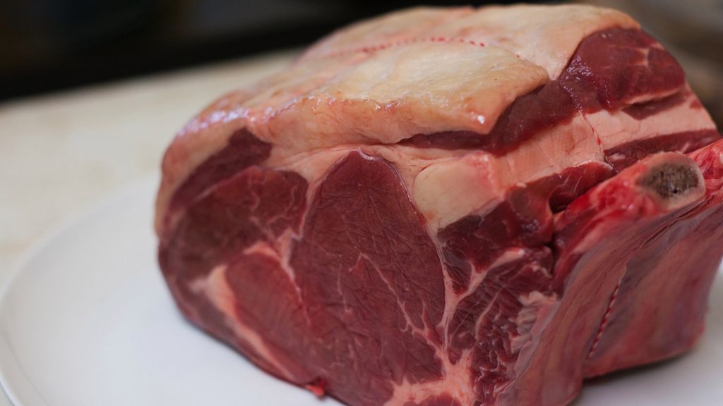 Surowe żeberka z wołowiny nowozelandzkiej