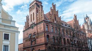 Toruń: Jakie plany ma Poczta Polska wobec gmachu Poczty Głównej?
