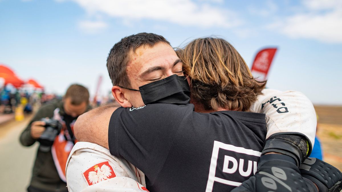 Materiały prasowe / Duust Media / Na zdjęciu: Konrad Dąbrowski (po lewej) i Marek Dąbrowski