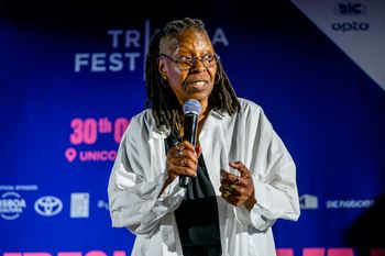 Rozmawiały o uzależnieniu. Nagle Whoopi Goldberg przerwała dyskusję