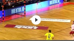 El. ME: Węgry - Polska. Węgierka rzuca gola przez całe boisko