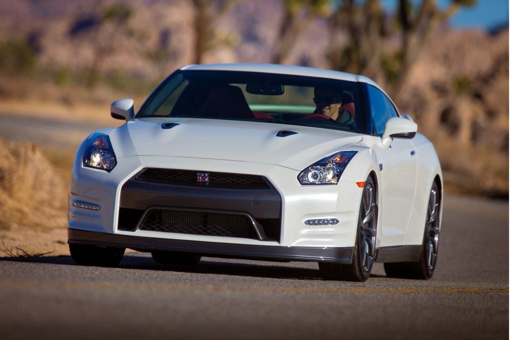 2013 Nissan GT-R - odświeżona Godzilla [galeria] 19