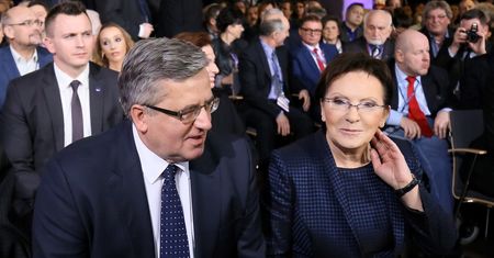 "Bronku dziękujemy. Stoimy za Panem murem"