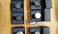 Podrabiane zegarki i biżuteria wielkiej wartości w paczkach z Chin