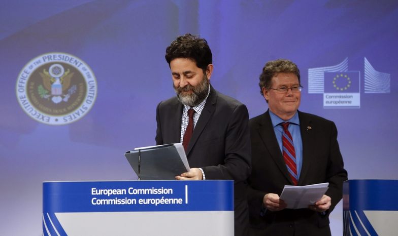 Główni negocjatorzy ze strony UE (Ignacio Garcia Bercero z lewej)</br>i USA (Dan Mullaney)