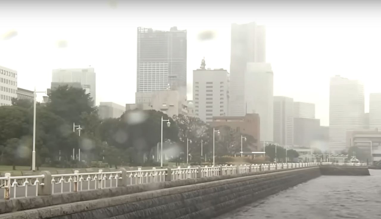 Japonia zmaga się z największą burzą od dekady. W kraju powodzie i paraliż komunikacyjny