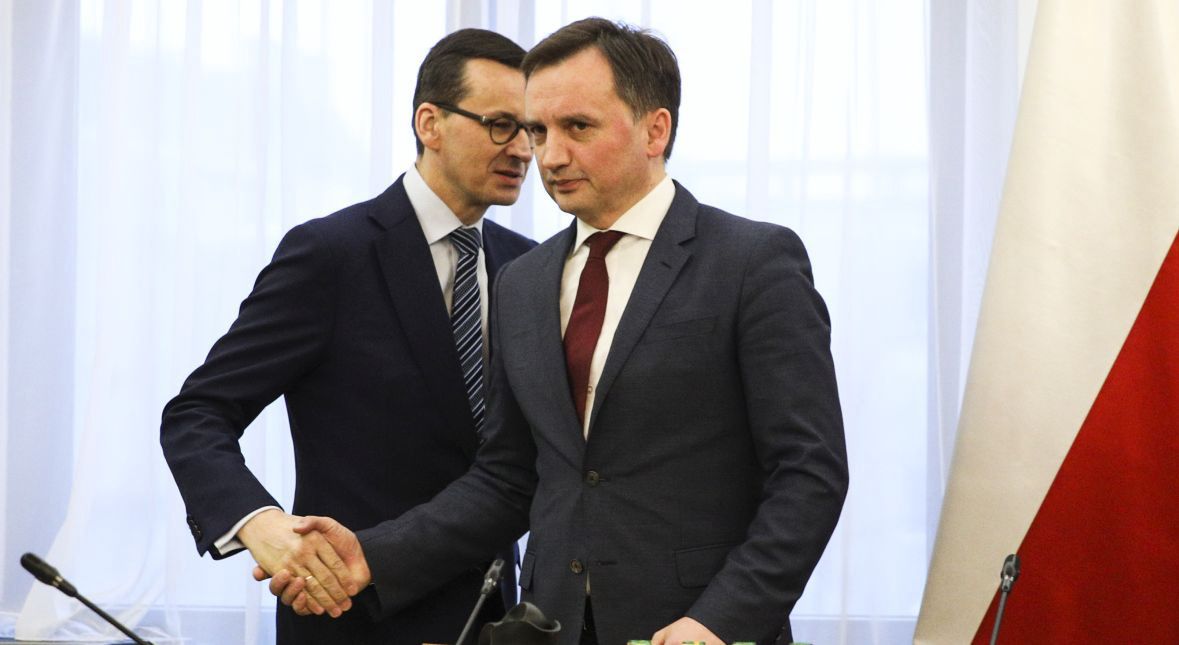 Mateusz Morawiecki i Zbigniew Ziobro podczas spotkania premiera z szefami klubów parlamentarnych 