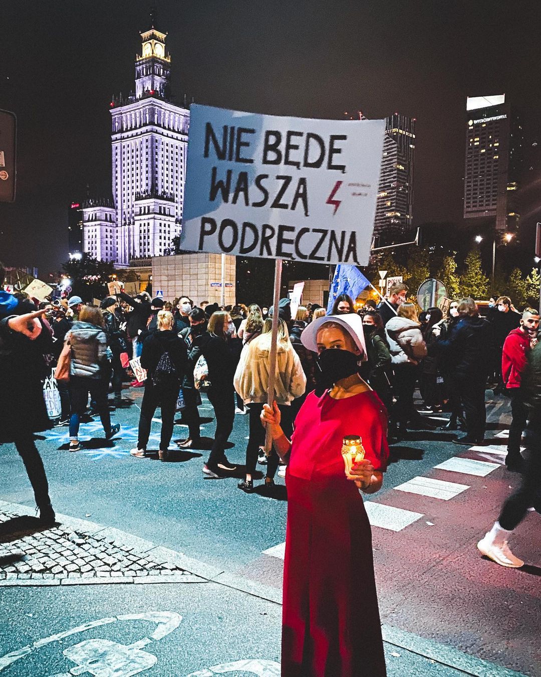 Julia Wróblewska została pobita na Strajku Kobiet w Warszawie