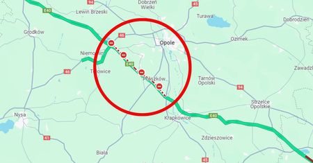 Karambol na A4. Droga całkowicie zablokowana