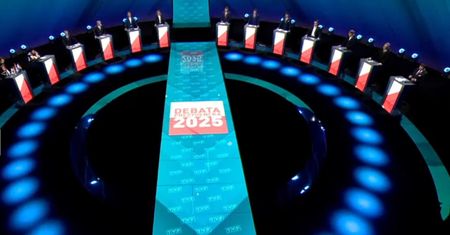 Obietnice kandydatów podczas debaty. Reforma NFZ i obniżenie cen kredytów