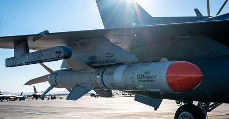 Nowa broń amerykańskich F-16. Inni mają ją od dawna