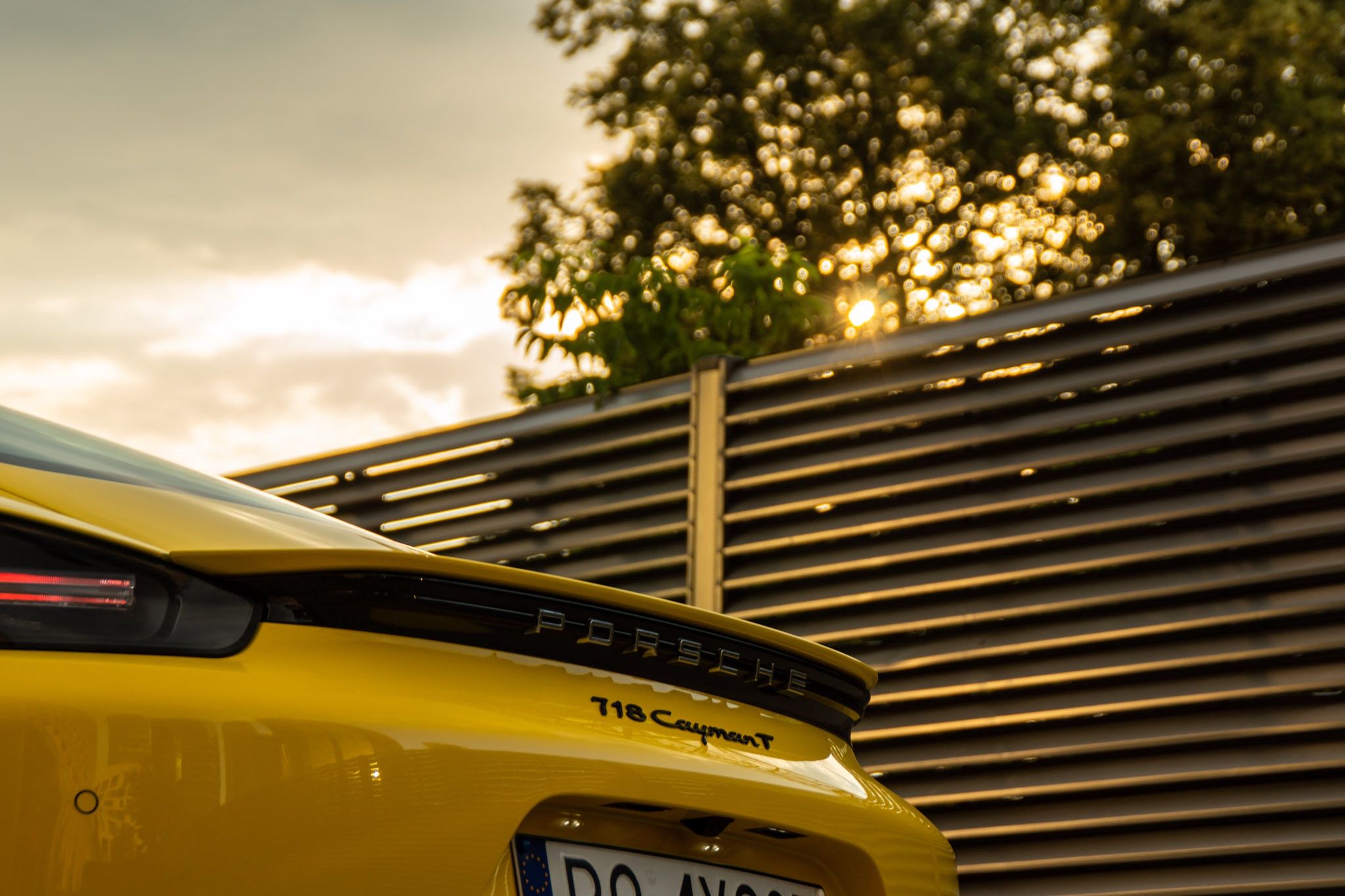 Porsche 718 Cayman T
