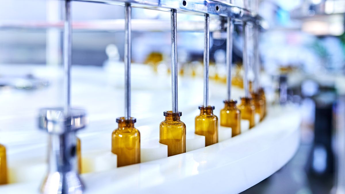 Brown Medicine Glass Bottles on Production Line
Brown medicine glass bottles on production line.
Comezora