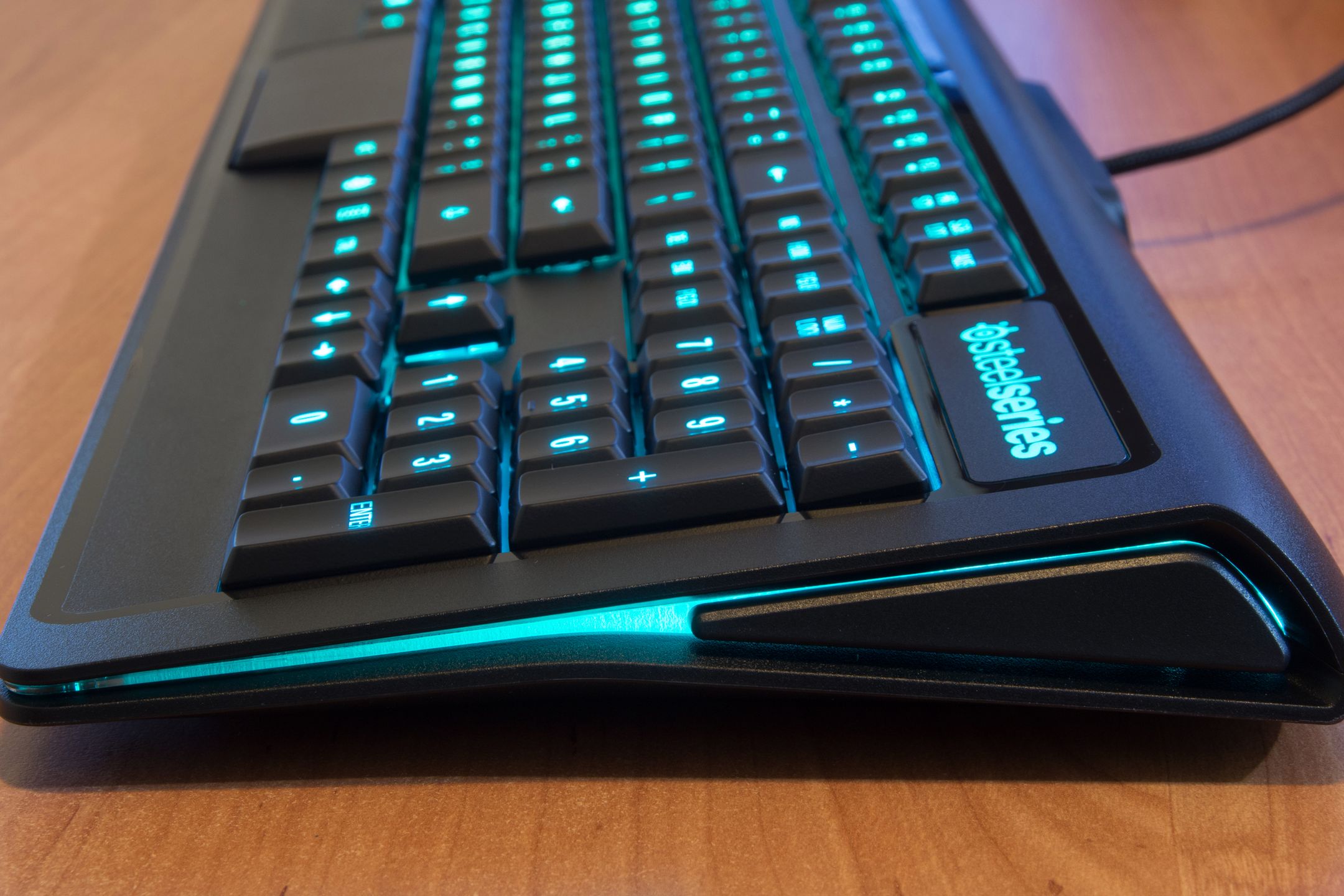 SteelSeries Apex M800 – miecz świetlny wśród mechanicznych klawiatur 5