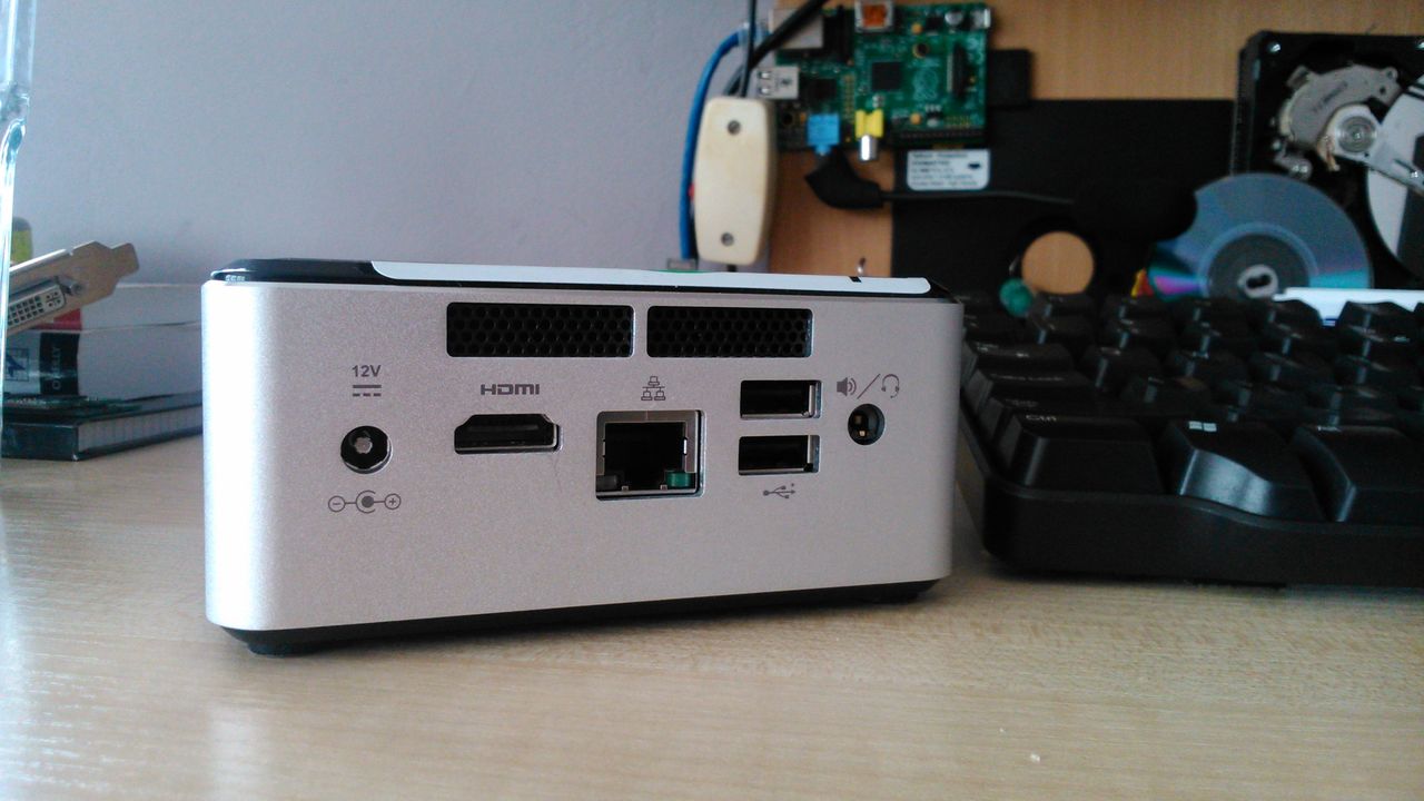 Intel NUC — domowy poligon do nauki dla programistów i adminów? 
