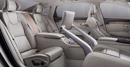 Volvo S90 Excellence – limuzyna z iPadem zamiast fotela pasażera