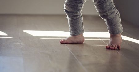 Nastolatek zgwałcił niepełnosprawnego kuzyna. "Ten wyrok to nieporozumienie"