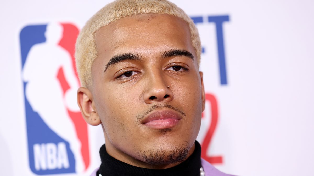 NEW YORK, NEW YORK - JUNE 23: Jeremy Sochan poses for photos on the red carpet during the 2022 NBA Draft at Barclays Center on June 23, 2022 in New York City. NOTE TO USER: User expressly acknowledges and agrees that, by downloading and or using this photograph, User is consenting to the terms and conditions of the Getty Images License Agreement. (Photo by Arturo Holmes/Getty Images)