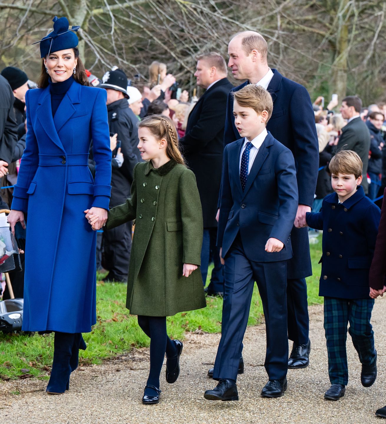 Księżna Kate i książę William z dziećmi 
