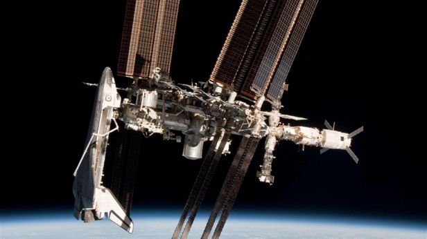 Kosmiczne zdjęcia zrobione - Nikon spalony w przestrzeni 1