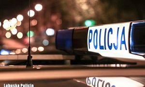 Policjanci odkryli w aucie ciało 43-latka. Są wyniki sekcji zwłok