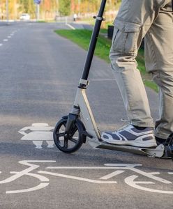 Groźny wypadek na Targówku. Samochód potrącił dziecko na hulajnodze