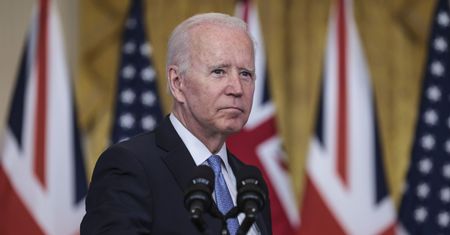 Biden alarmuje o kryzysie. Wywiera presję na rynkowych gigantach